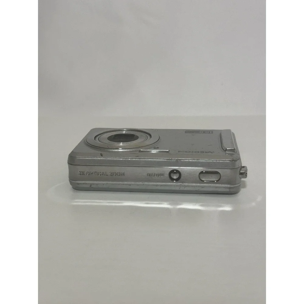 Medion MD85519 digital camera 10MP Untested